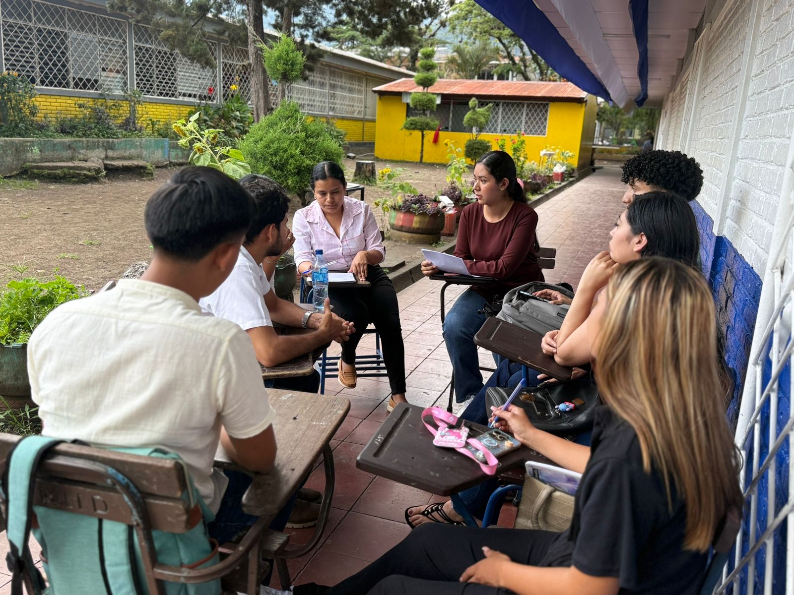 Entrevista grupal con estudiantes de tercer año, primeros bloques de preguntas